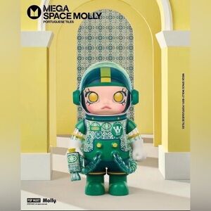 Mega Space Molly 400% Portuguese Tiles
